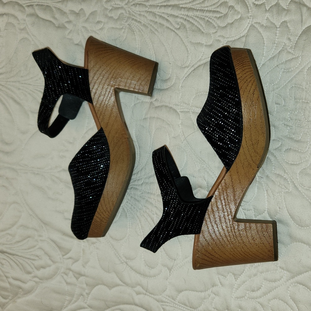 Universal Thread Black Sparkle Clog Size 11